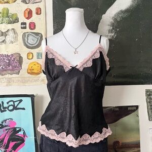 🌷 Y2K Black Satin Lace-Trim Cami 🌷
